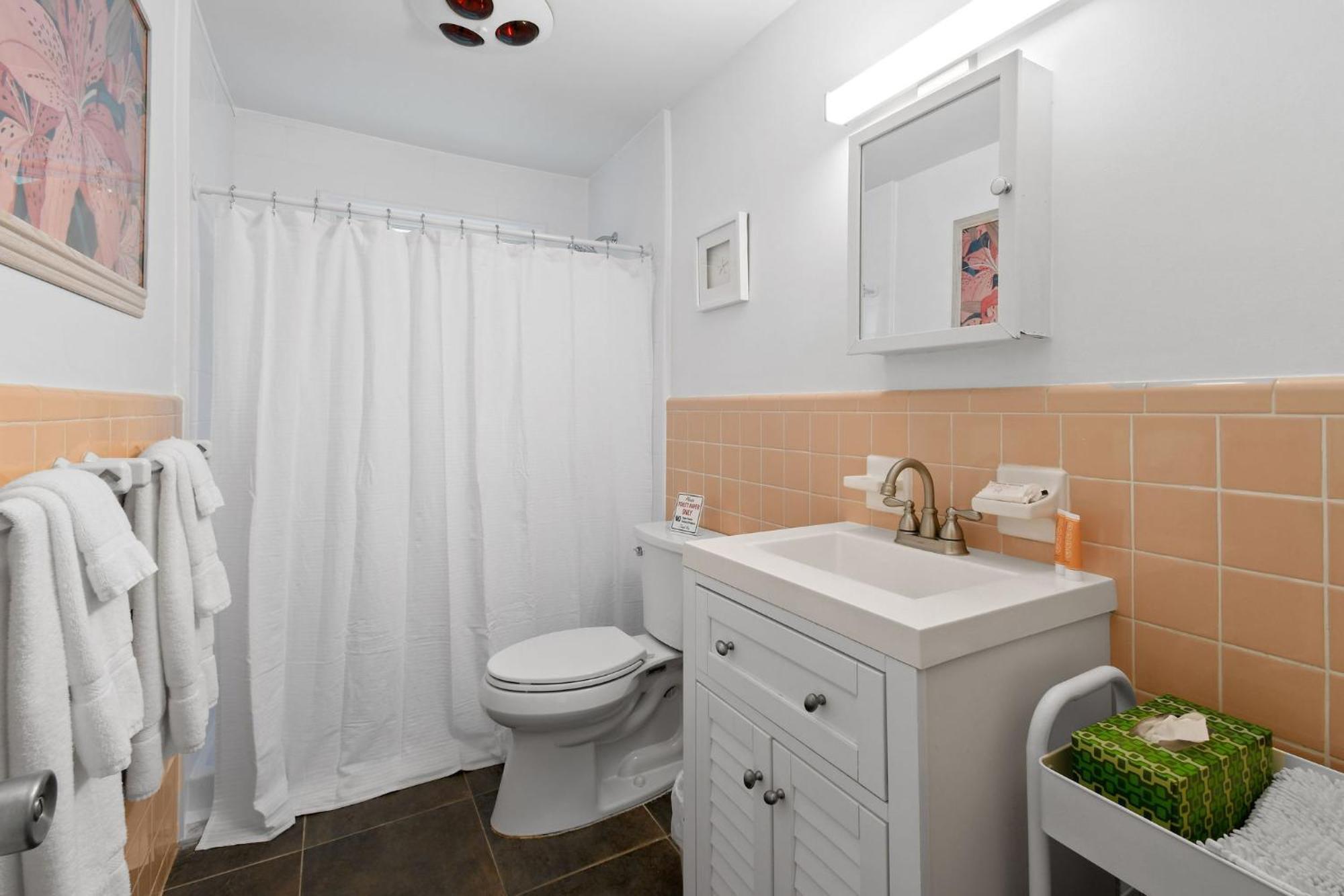 Sunshine Shores Boutique Apartments ปาล์มบีชชอร์ ภายนอก รูปภาพ