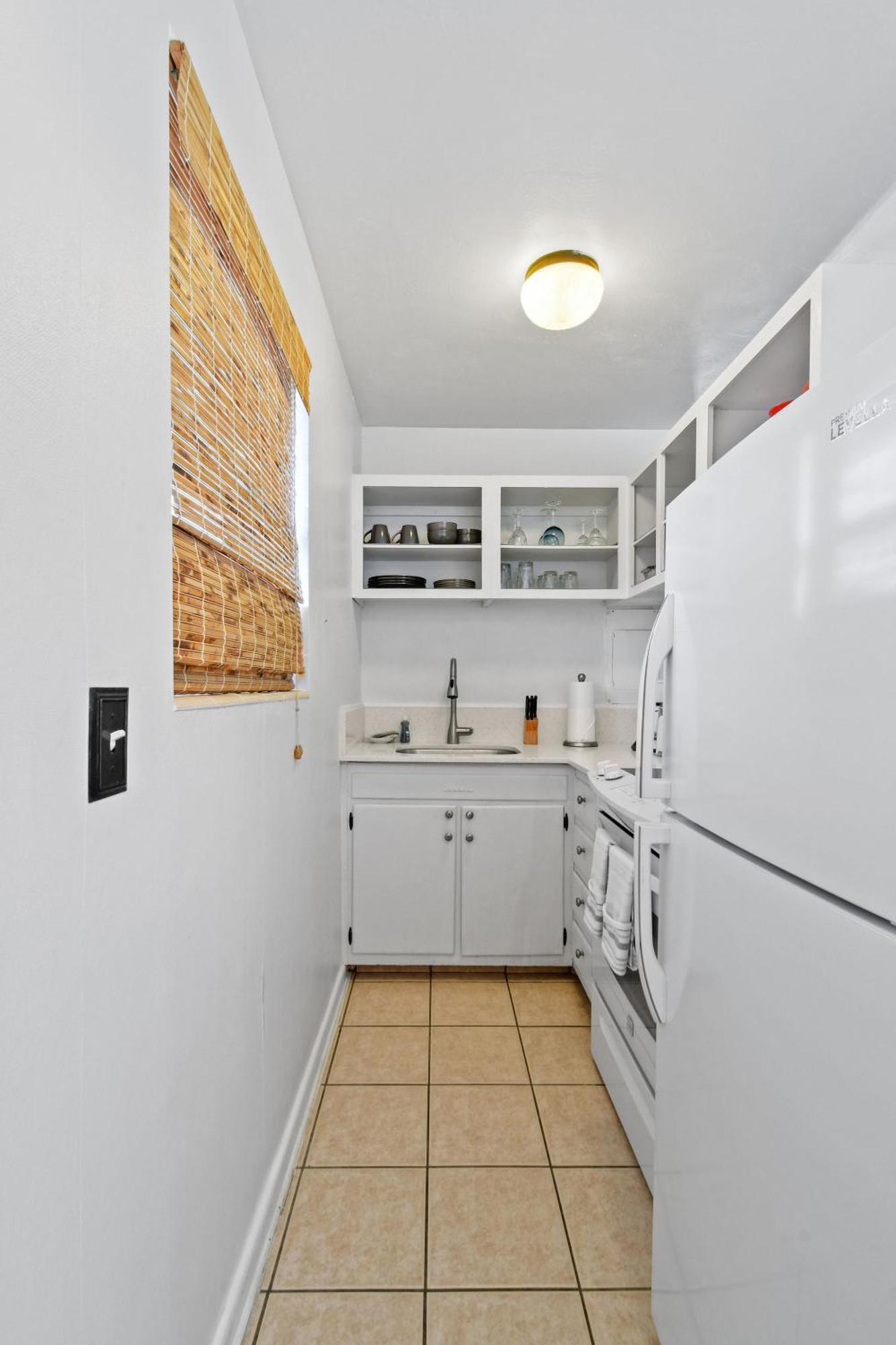 Sunshine Shores Boutique Apartments ปาล์มบีชชอร์ ภายนอก รูปภาพ