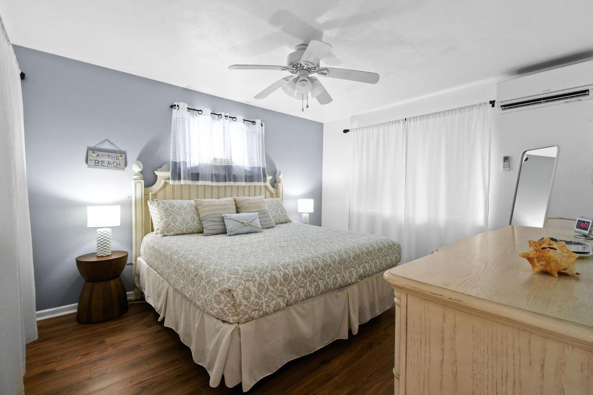 Sunshine Shores Boutique Apartments ปาล์มบีชชอร์ ภายนอก รูปภาพ