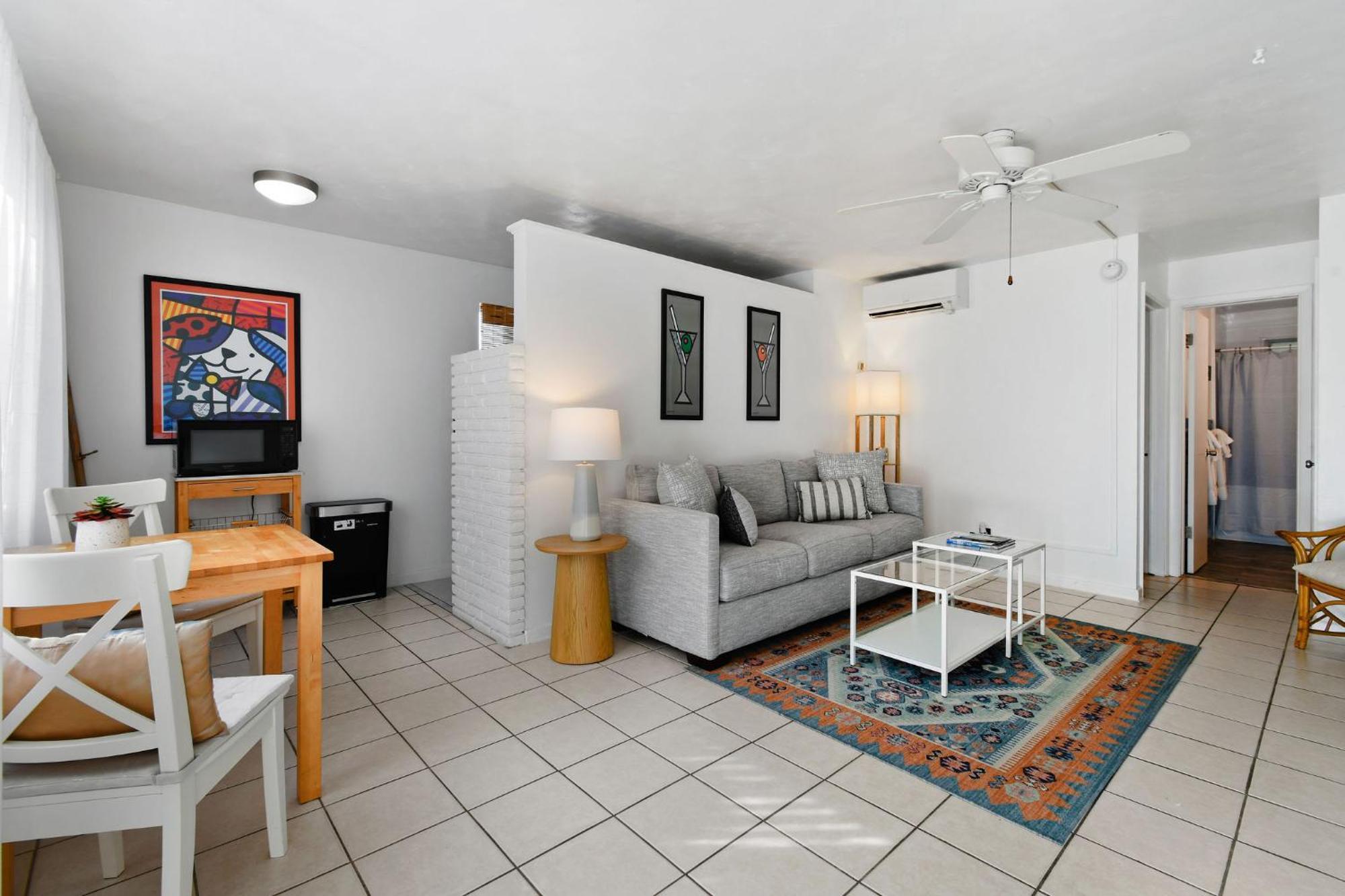 Sunshine Shores Boutique Apartments ปาล์มบีชชอร์ ภายนอก รูปภาพ