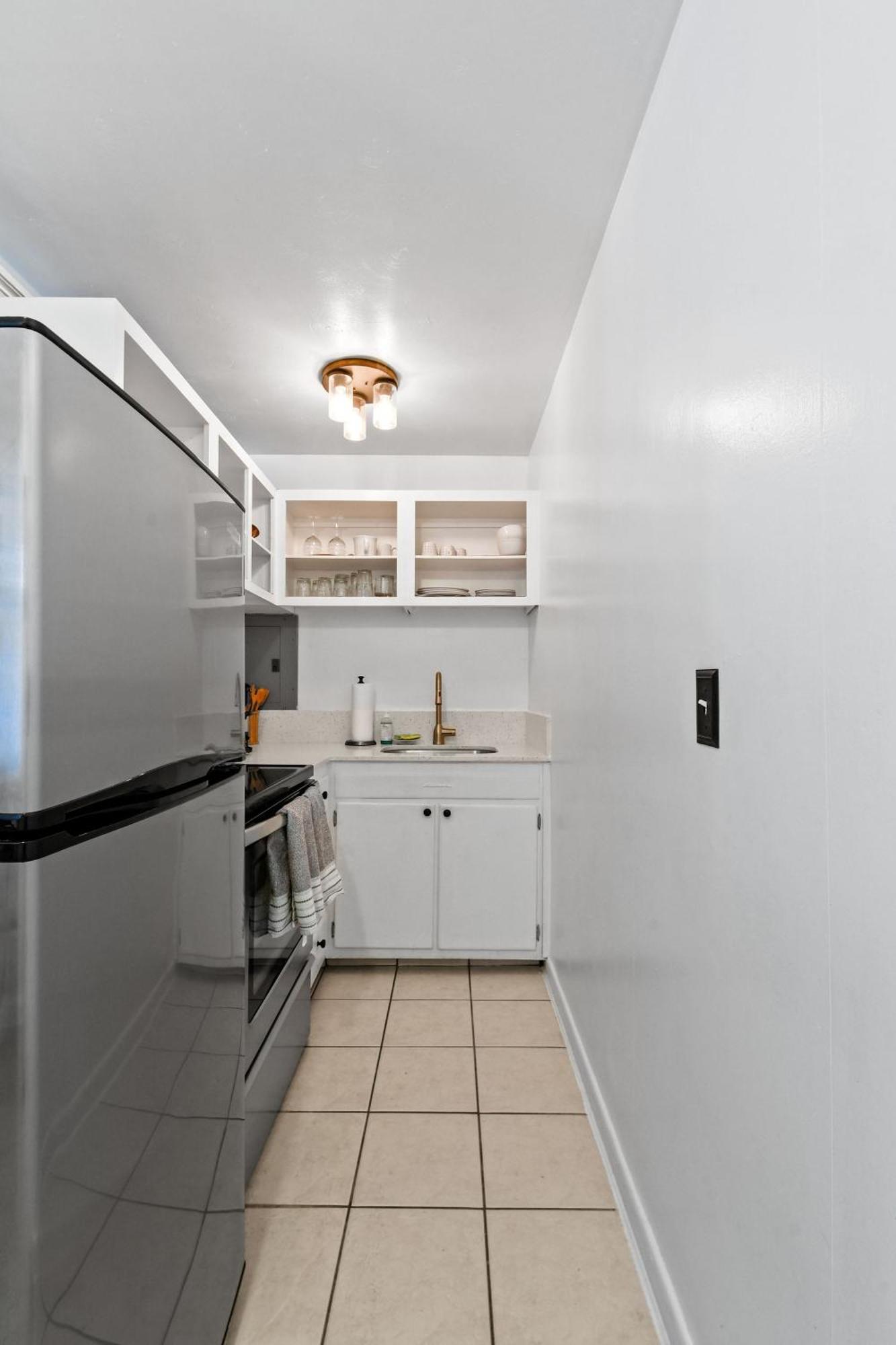 Sunshine Shores Boutique Apartments ปาล์มบีชชอร์ ภายนอก รูปภาพ