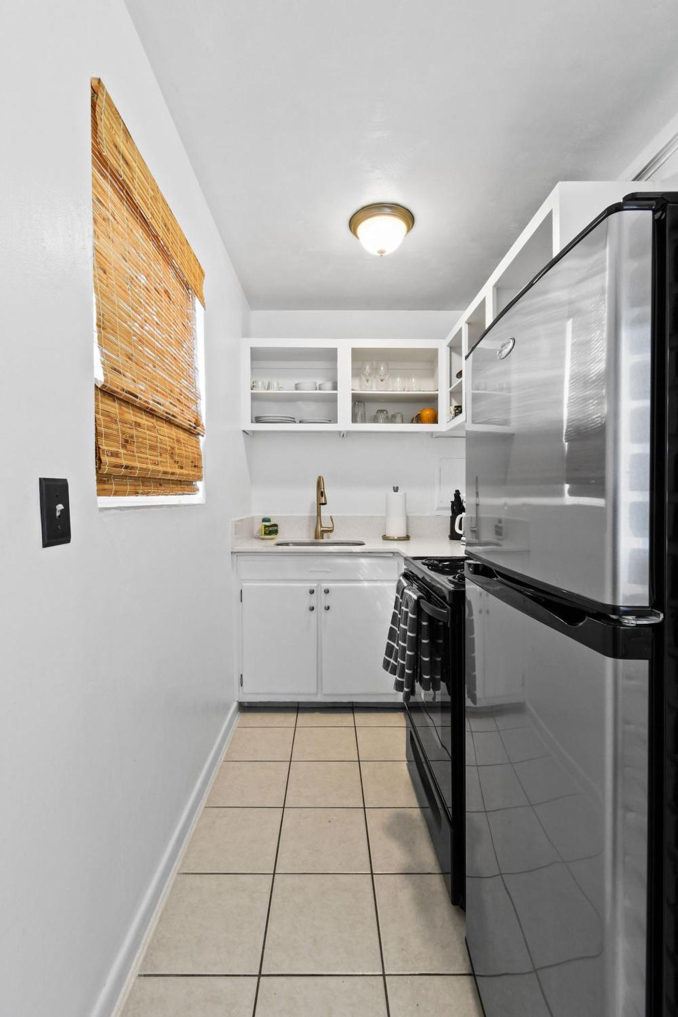 Sunshine Shores Boutique Apartments ปาล์มบีชชอร์ ภายนอก รูปภาพ
