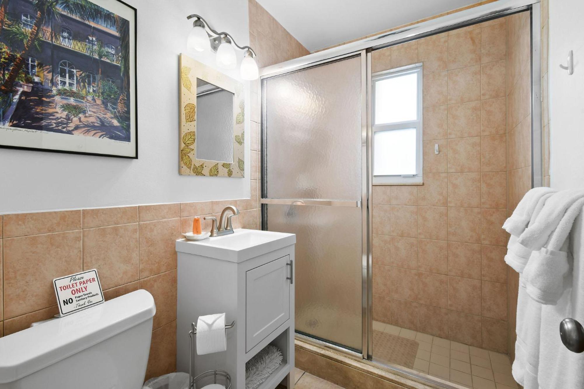 Sunshine Shores Boutique Apartments ปาล์มบีชชอร์ ภายนอก รูปภาพ