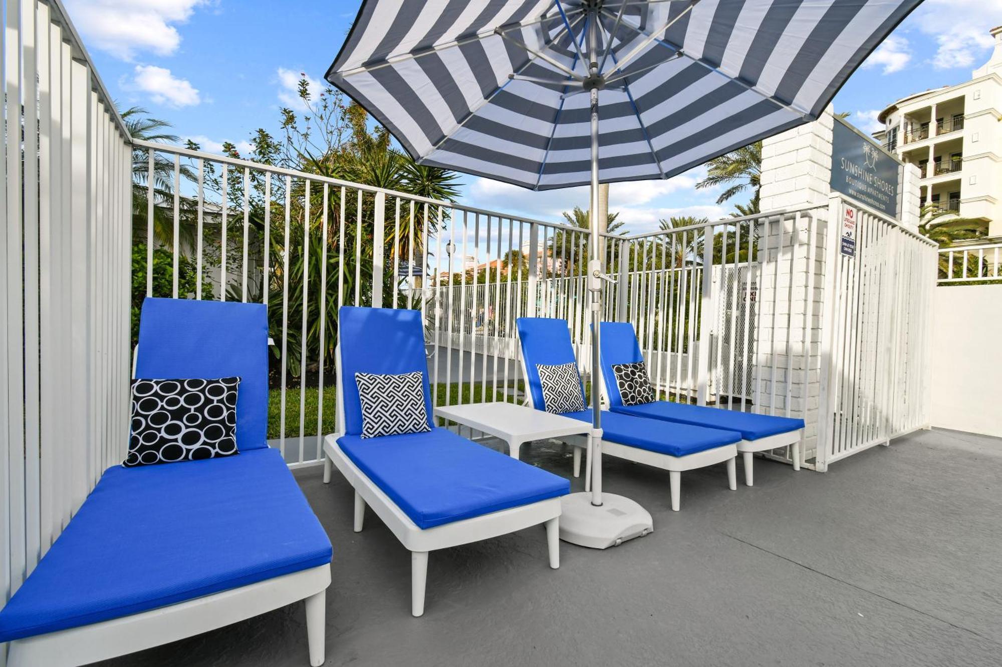 Sunshine Shores Boutique Apartments ปาล์มบีชชอร์ ภายนอก รูปภาพ