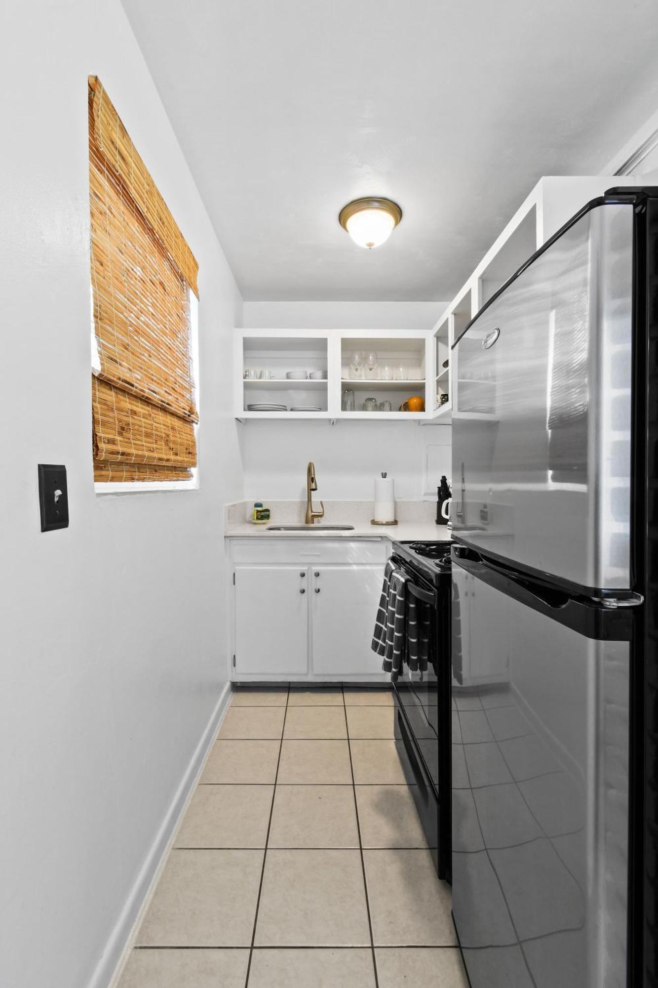 Sunshine Shores Boutique Apartments ปาล์มบีชชอร์ ภายนอก รูปภาพ